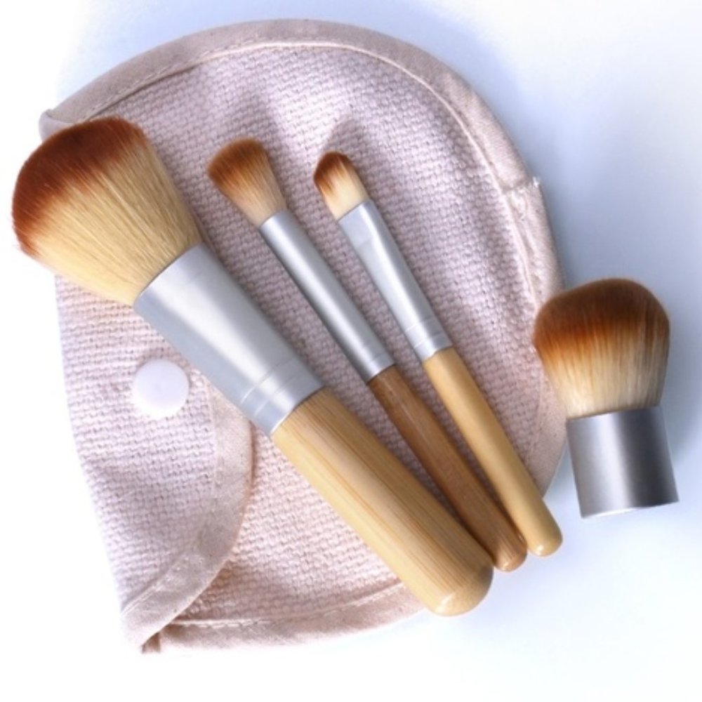 🇺🇸 3/$30 4 Piece Bamboo Make Up Brush Set